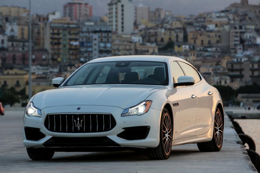 Maserati Quattroporte GTS GranSport 2016 года  (фото 43 из 46)